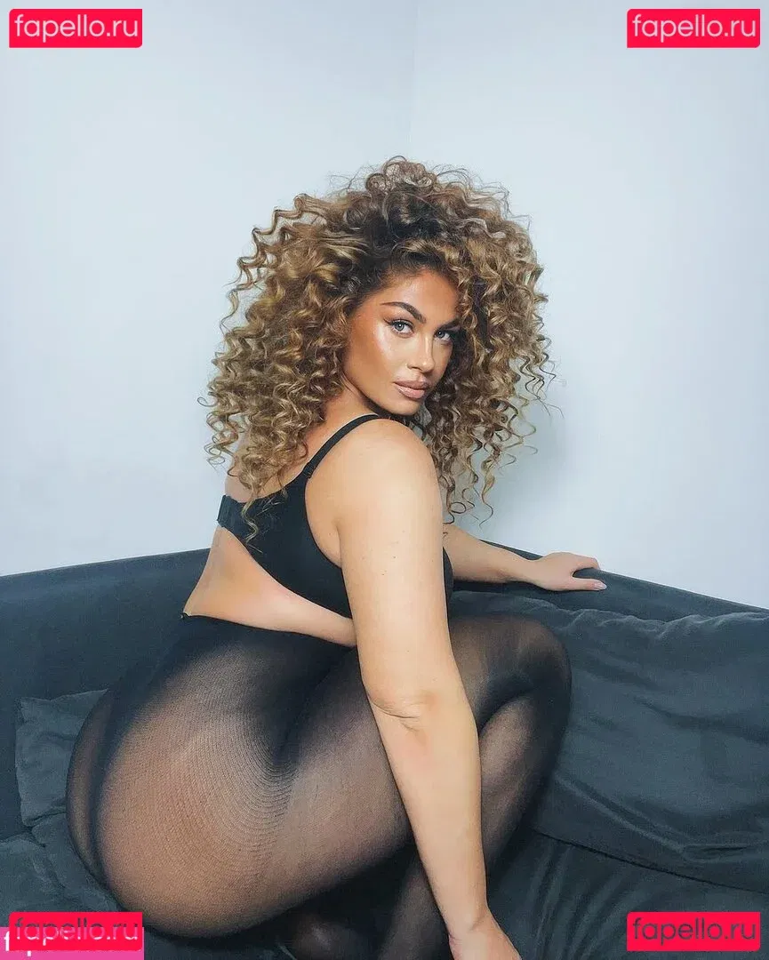 Hanna Wilperath Onlyfans Photo Gallery 