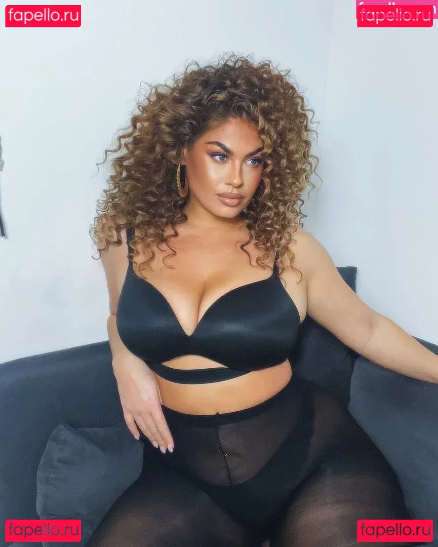 Hanna Wilperath Onlyfans Photo Gallery 