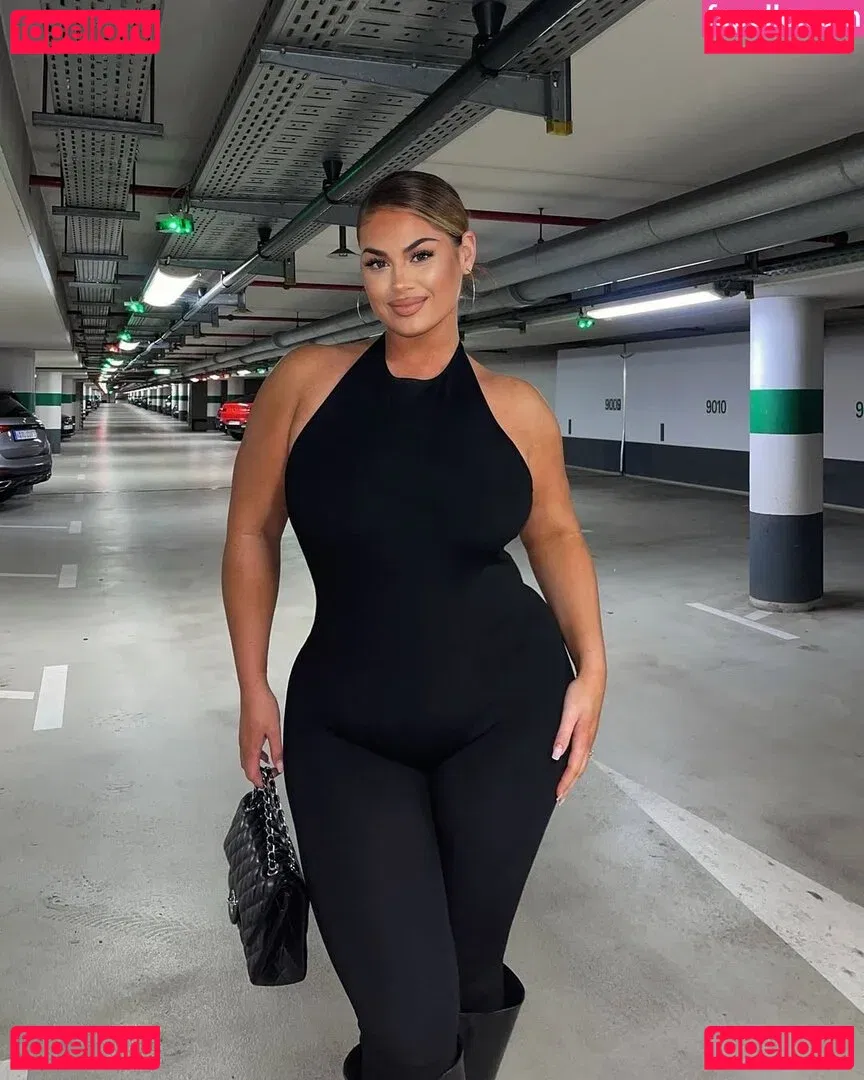 Hanna Wilperath Onlyfans Photo Gallery 