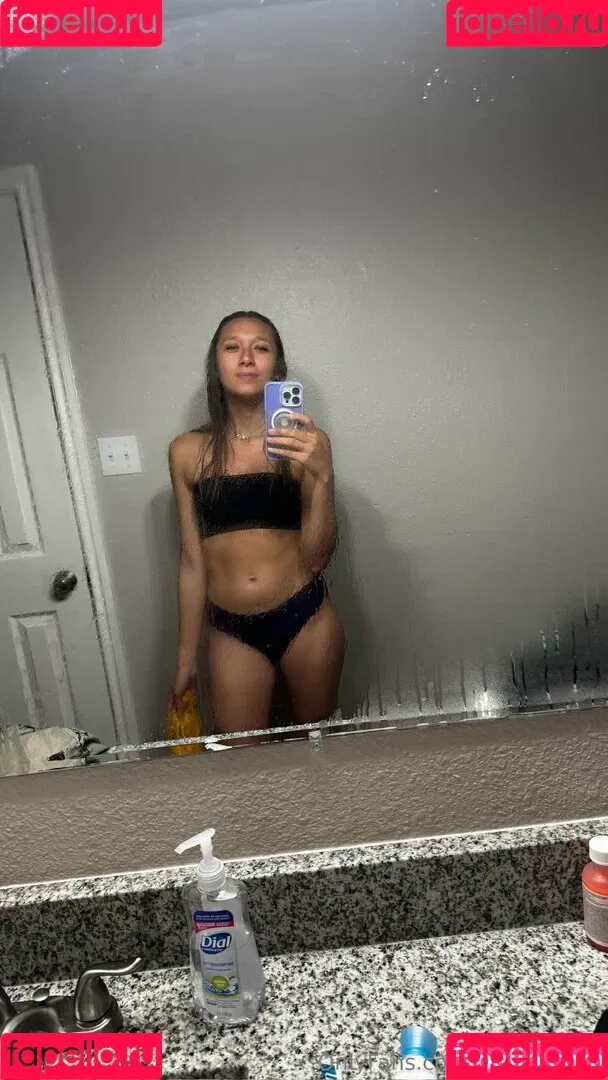 Nikita Crump Onlyfans Photo Gallery 