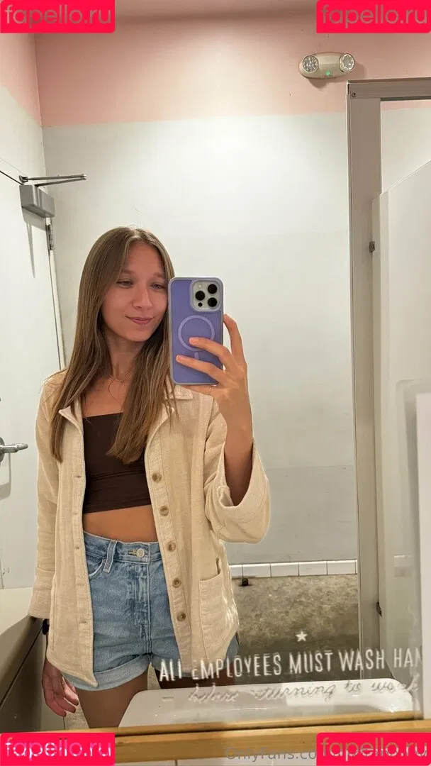 Nikita Crump Onlyfans Photo Gallery 