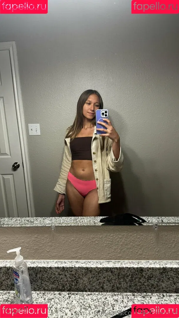 Nikita Crump Onlyfans Photo Gallery 