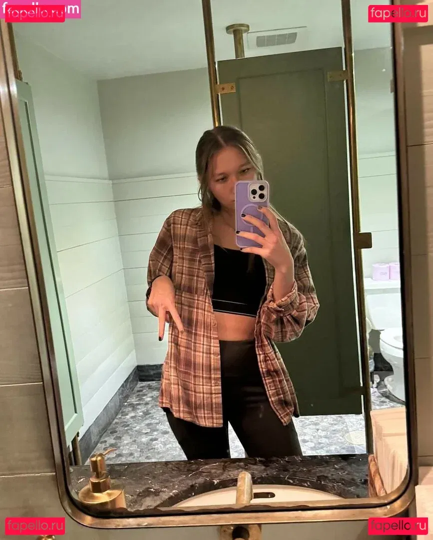 Nikita Crump Onlyfans Photo Gallery 