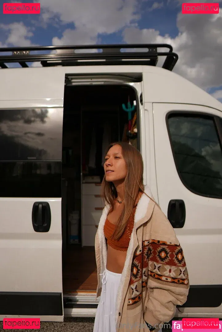 Nikita Crump Onlyfans Photo Gallery 