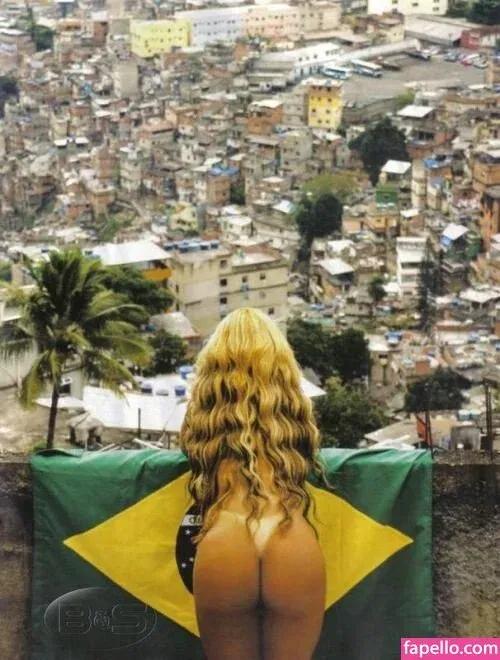 Valeska Popozuda Onlyfans Photo Gallery 