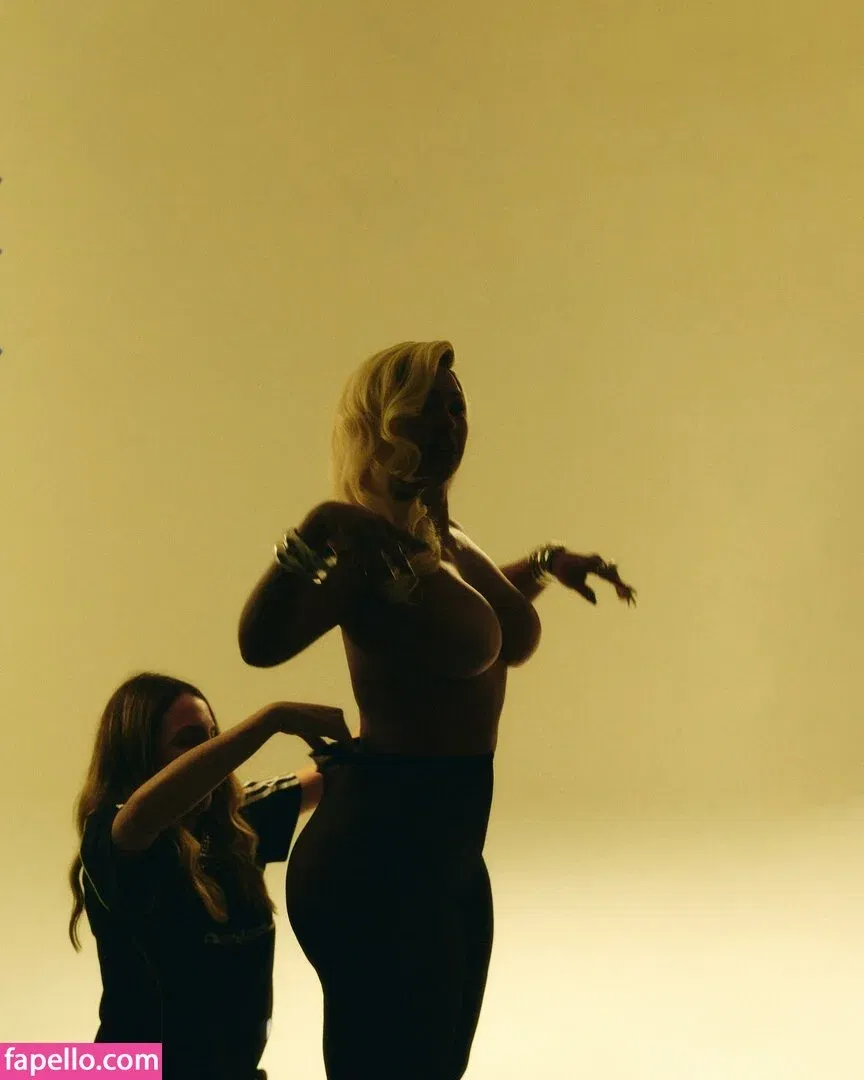 Valeska Popozuda Onlyfans Photo Gallery 