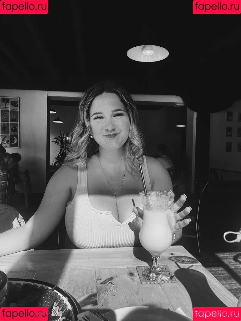 Paige F Onlyfans Photo Gallery 