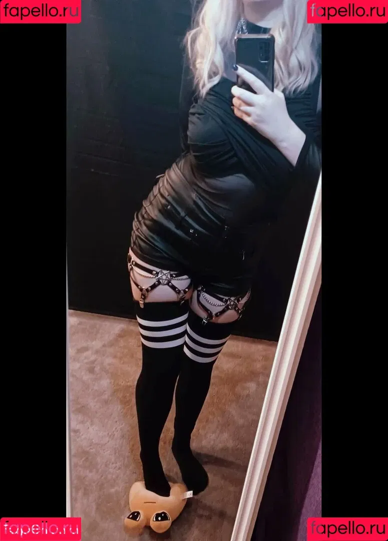 Juniper Actias Onlyfans Photo Gallery 