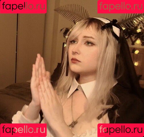 Juniper Actias Onlyfans Photo Gallery 