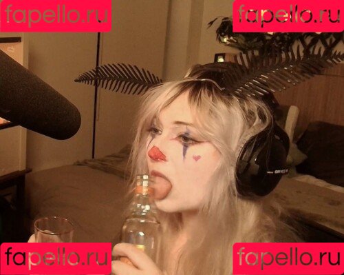 Juniper Actias Onlyfans Photo Gallery 