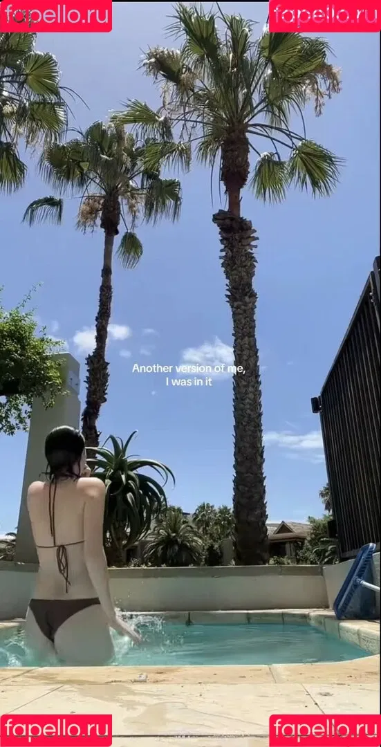 Emily Carey Onlyfans Photo Gallery 