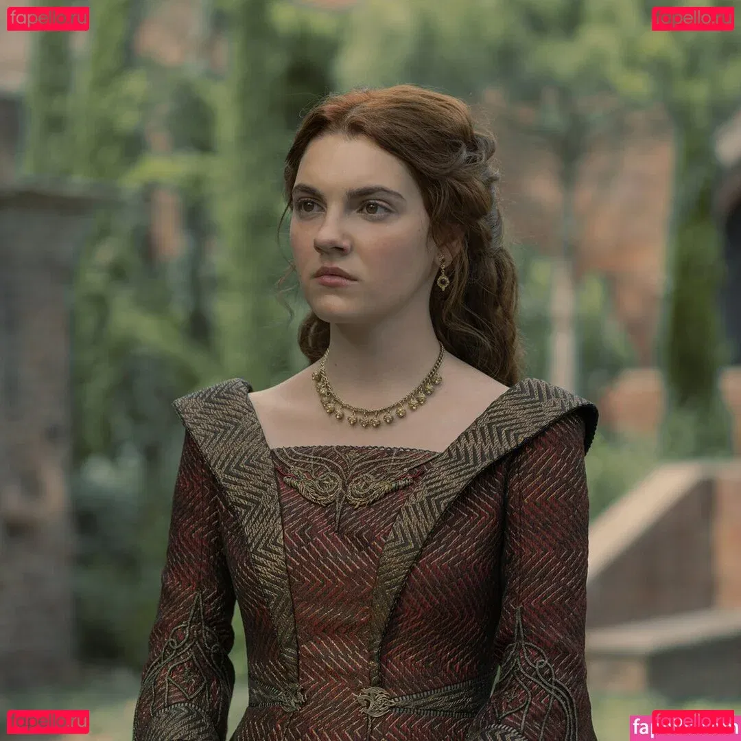 Emily Carey Onlyfans Photo Gallery 