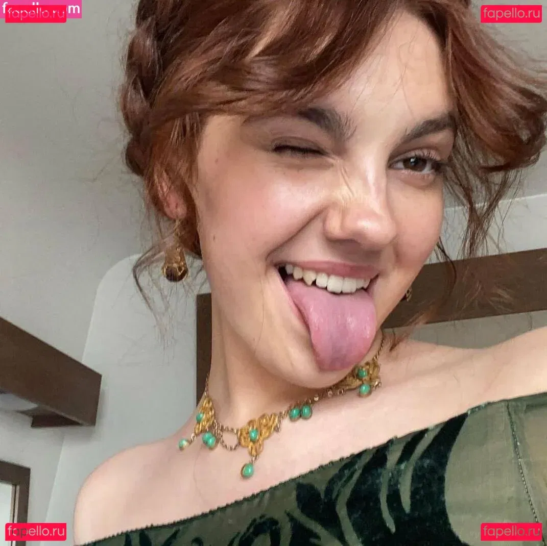 Emily Carey Onlyfans Photo Gallery 