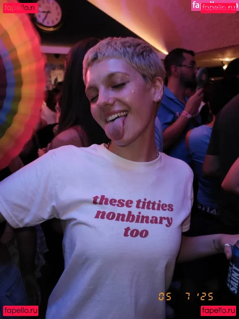 Emily Carey Onlyfans Photo Gallery 