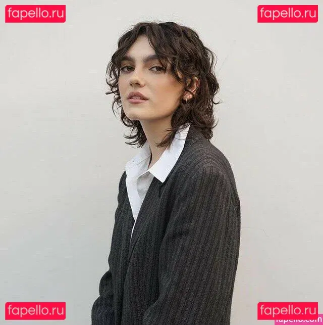 Emily Carey Onlyfans Photo Gallery 