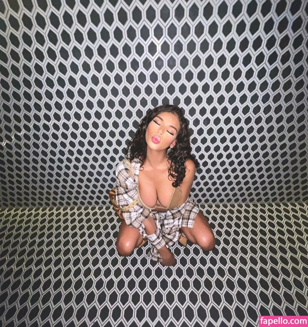 PrincessY Onlyfans Photo Gallery 