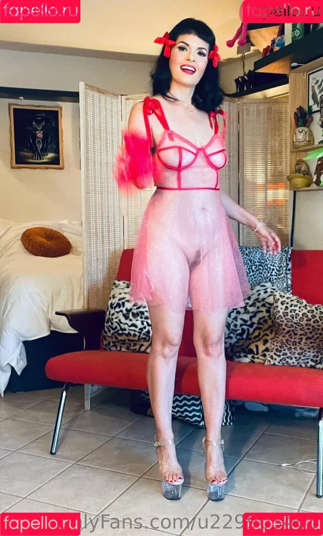 Bernie Dexter Onlyfans Photo Gallery 