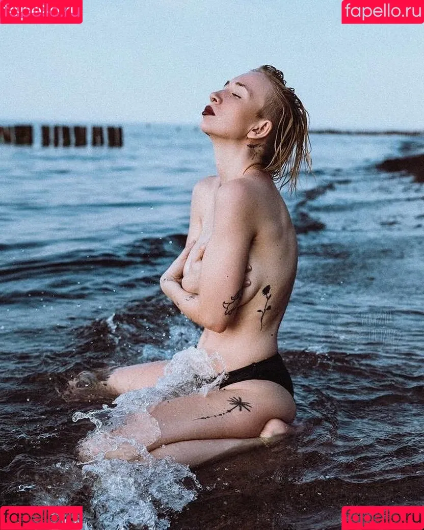 thisislannique Onlyfans Photo Gallery 