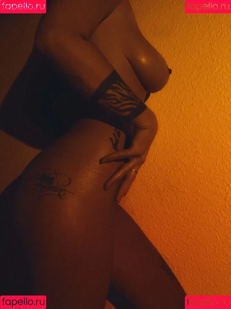 thisislannique Onlyfans Photo Gallery 