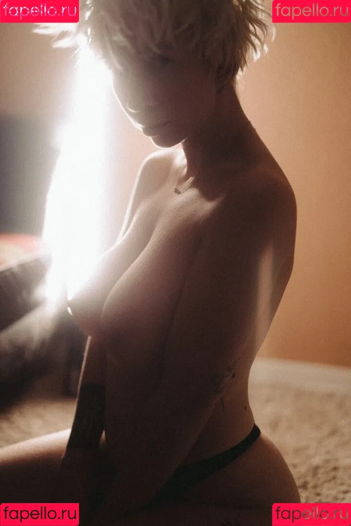 thisislannique Onlyfans Photo Gallery 