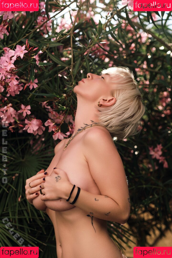 thisislannique Onlyfans Photo Gallery 