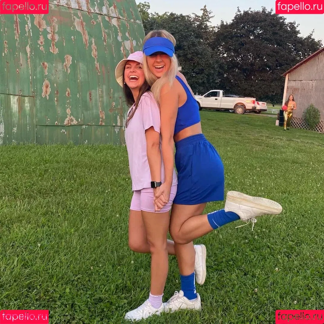 karisbechard Onlyfans Photo Gallery 