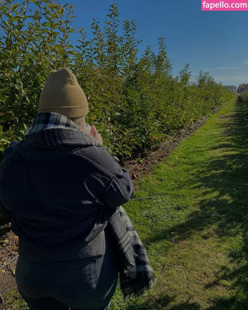 karisbechard Onlyfans Photo Gallery 