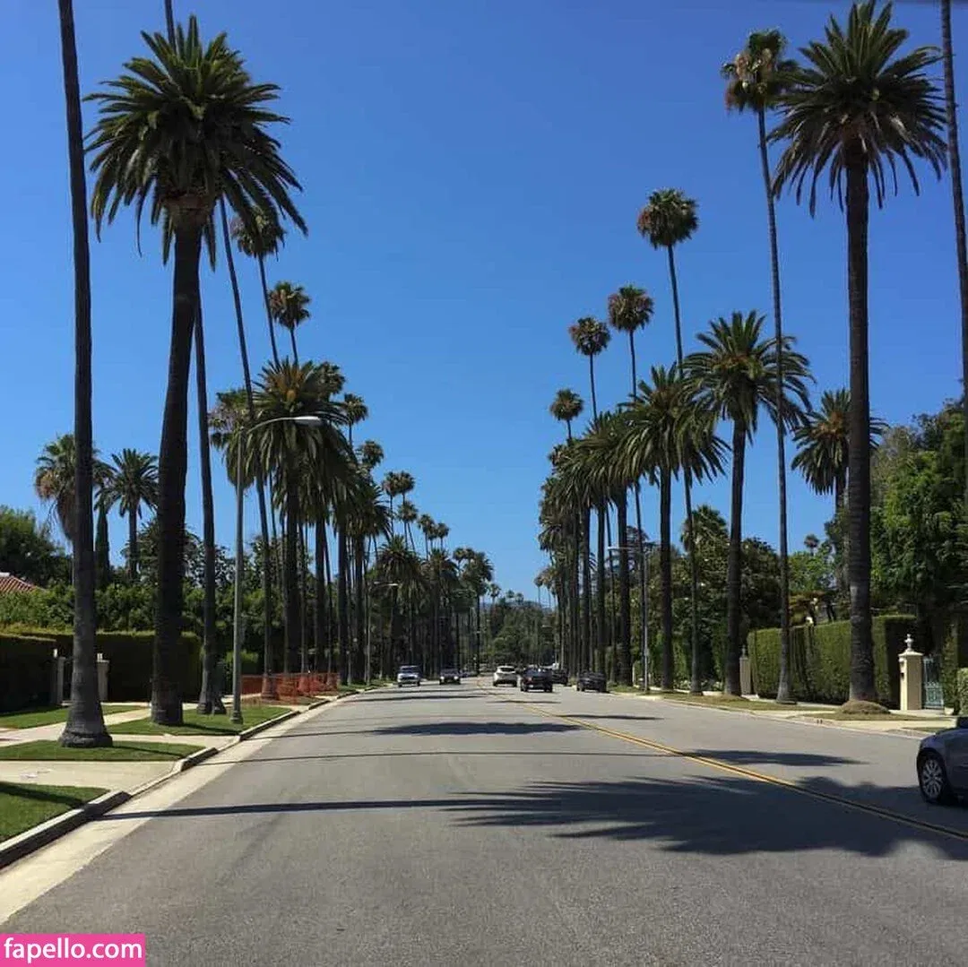 karisbechard Onlyfans Photo Gallery 