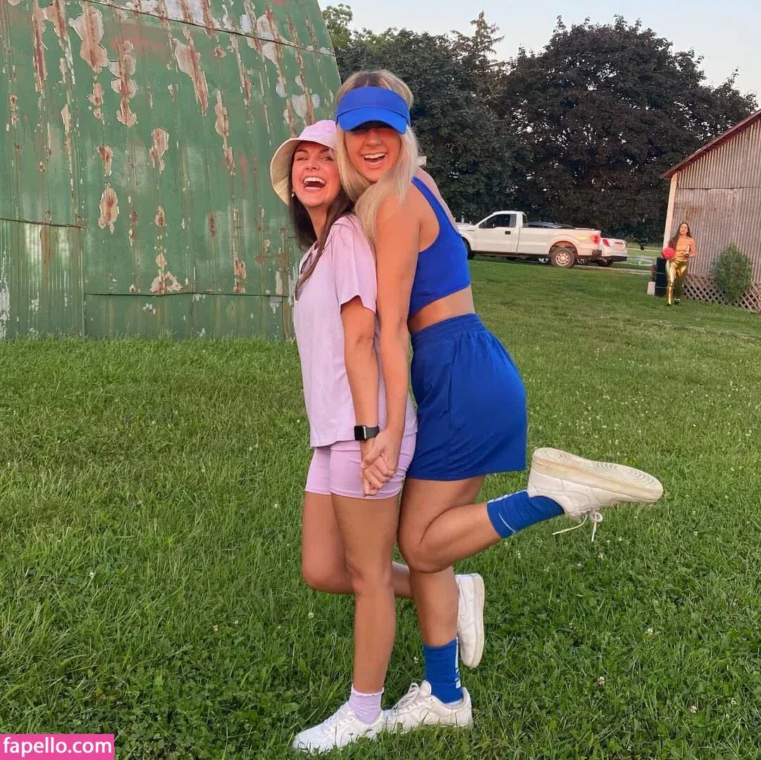 karisbechard Onlyfans Photo Gallery 