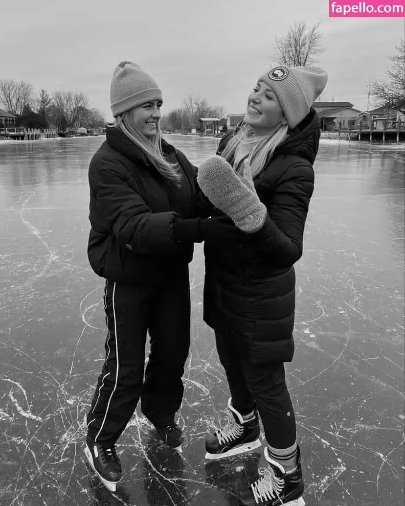 karisbechard Onlyfans Photo Gallery 