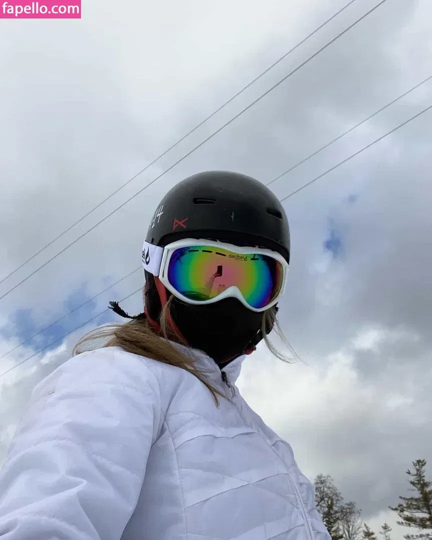 karisbechard Onlyfans Photo Gallery 