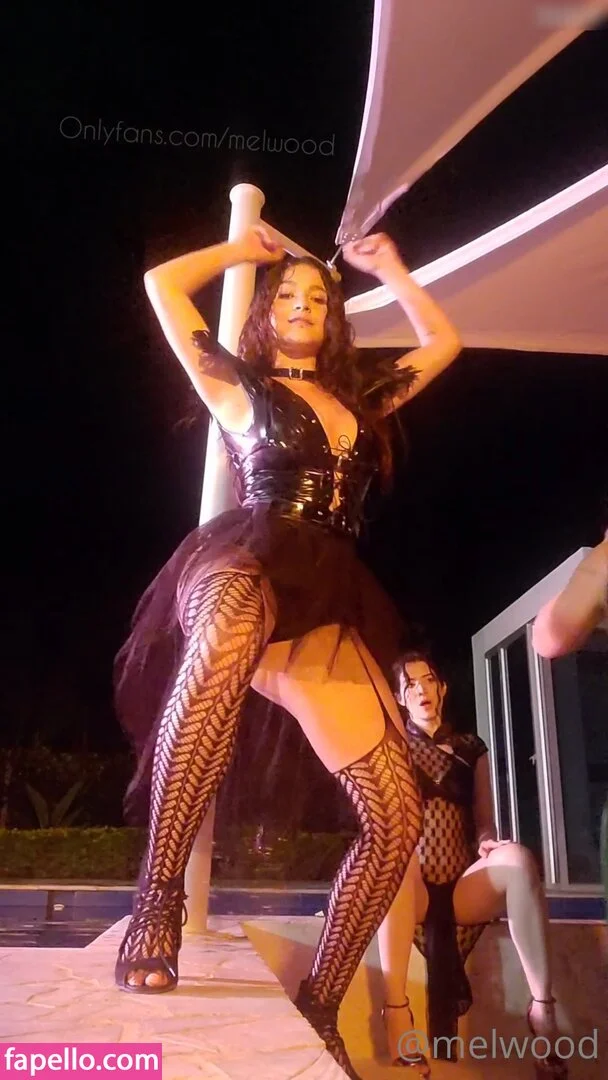 Mel Wood Onlyfans Photo Gallery 