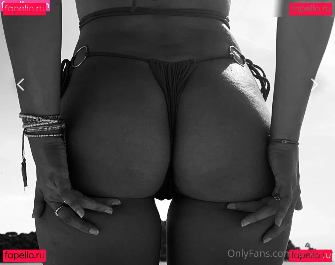 Emily von Strasser Onlyfans Photo Gallery 