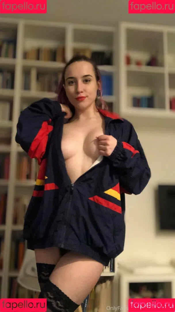 medroxy.free Onlyfans Photo Gallery 