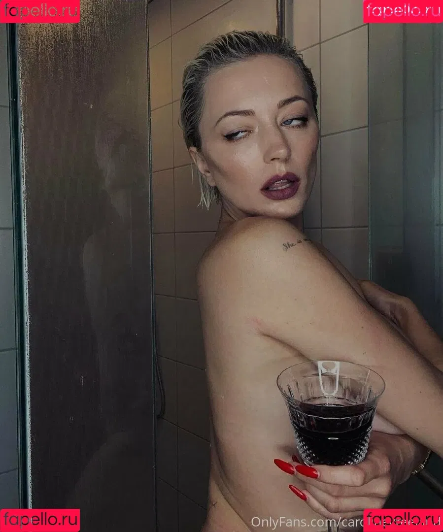 carolinevreeland Onlyfans Photo Gallery 
