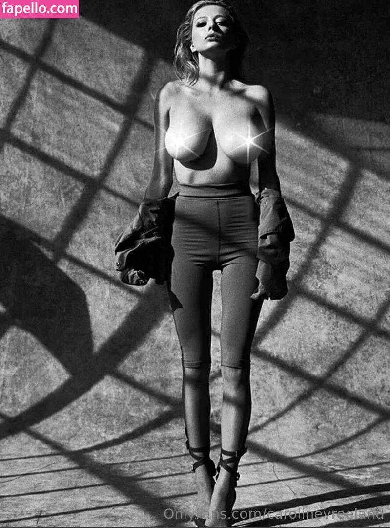 carolinevreeland Onlyfans Photo Gallery 