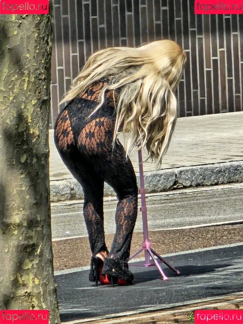 Wer ist das ? Onlyfans Photo Gallery 