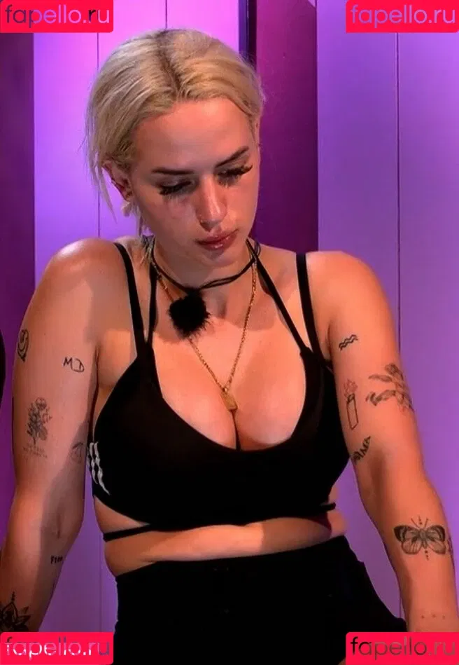 Gina Beckmann Onlyfans Photo Gallery 