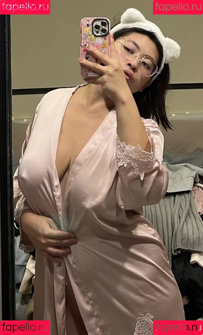 Yi Lin Onlyfans Photo Gallery 