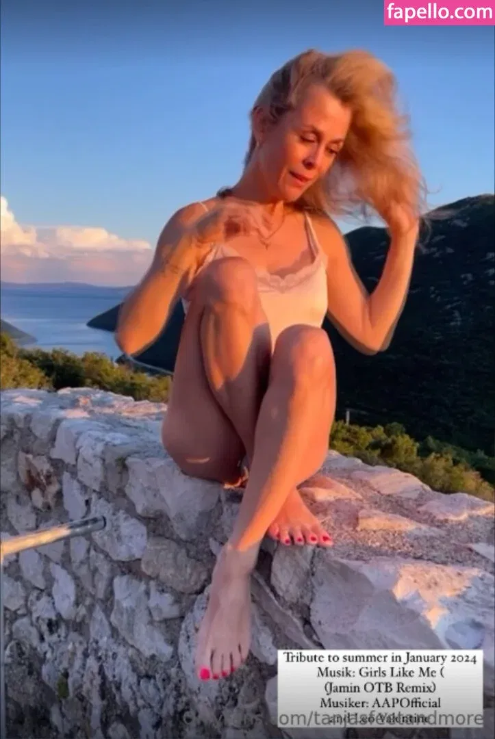 Yi Lin Onlyfans Photo Gallery 