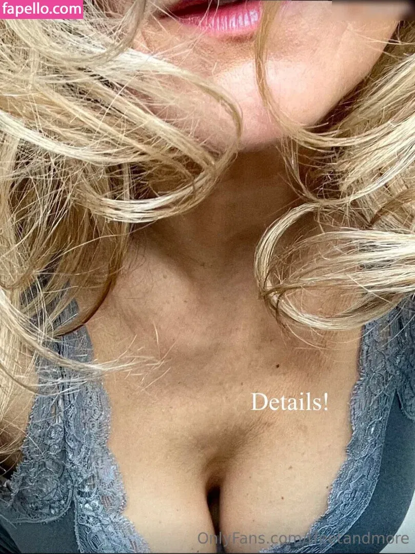 Yi Lin Onlyfans Photo Gallery 