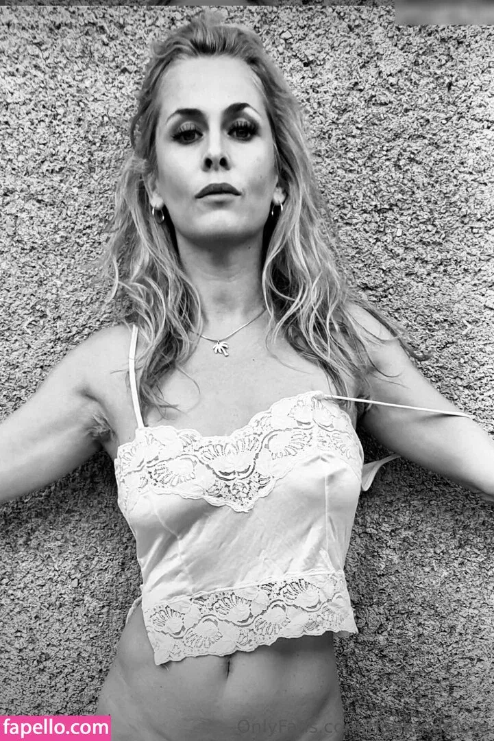 Yi Lin Onlyfans Photo Gallery 