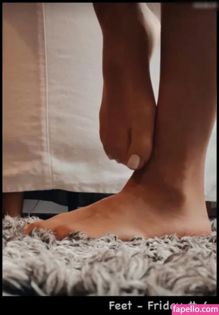 Yi Lin Onlyfans Photo Gallery 