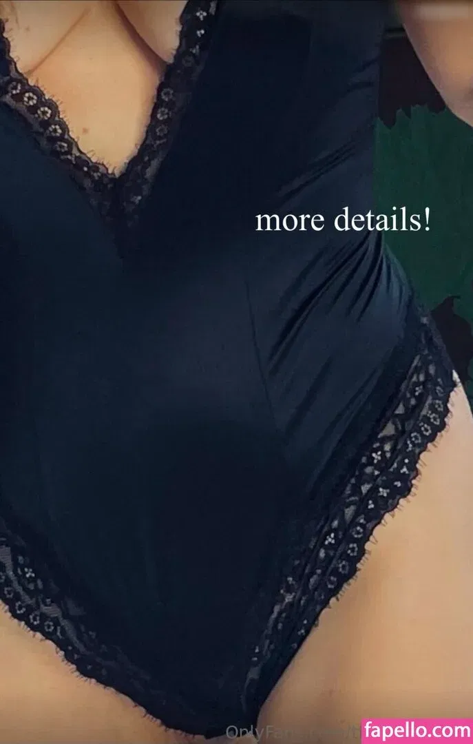 Yi Lin Onlyfans Photo Gallery 