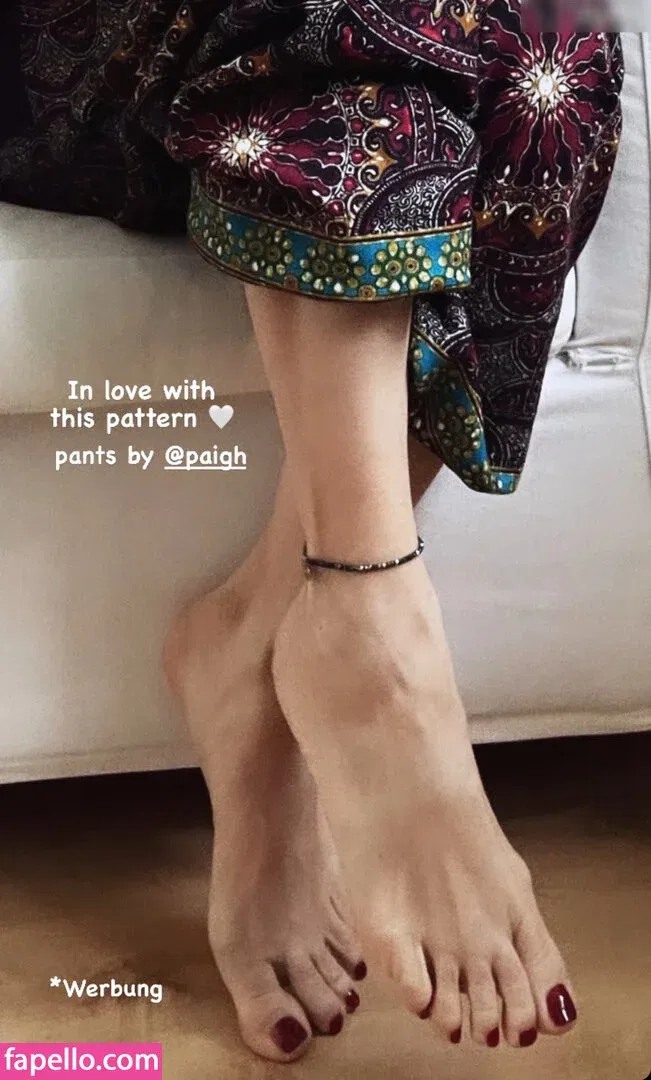 Yi Lin Onlyfans Photo Gallery 