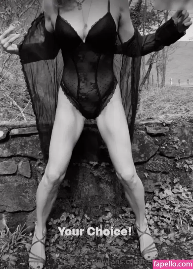 Yi Lin Onlyfans Photo Gallery 