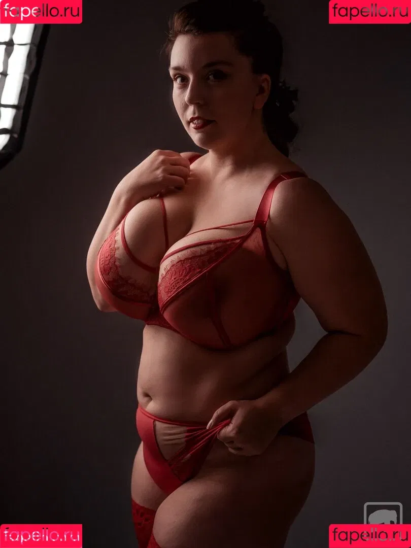 Bella Mona Onlyfans Photo Gallery 