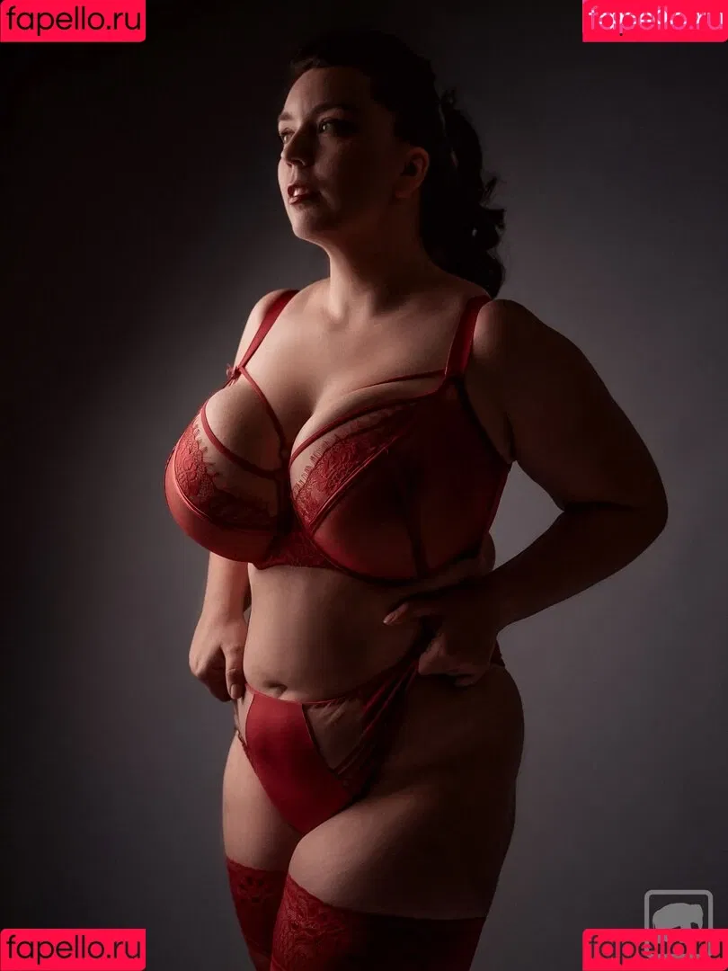Bella Mona Onlyfans Photo Gallery 