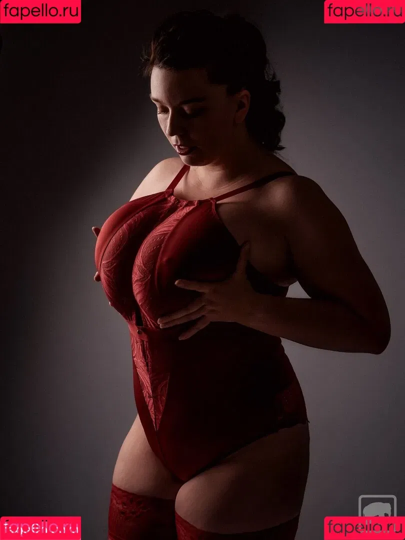 Bella Mona Onlyfans Photo Gallery 