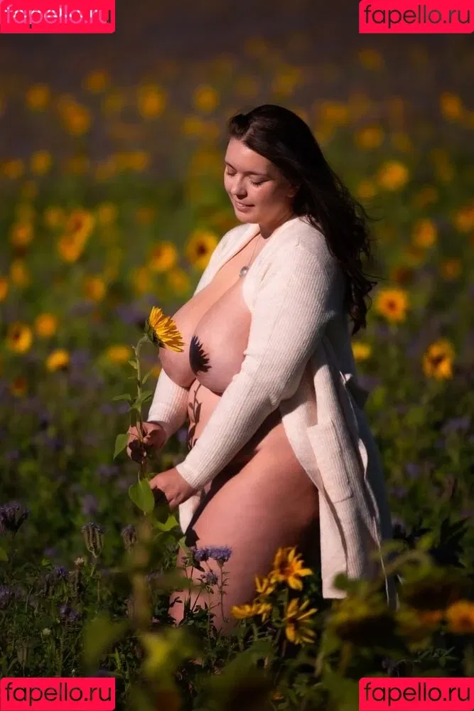 Bella Mona Onlyfans Photo Gallery 